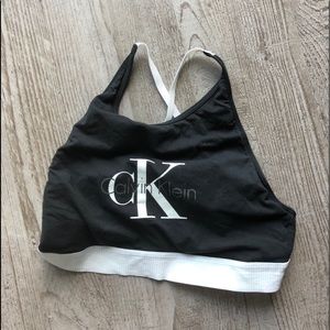 CALVIN KLEIN CROP TOP